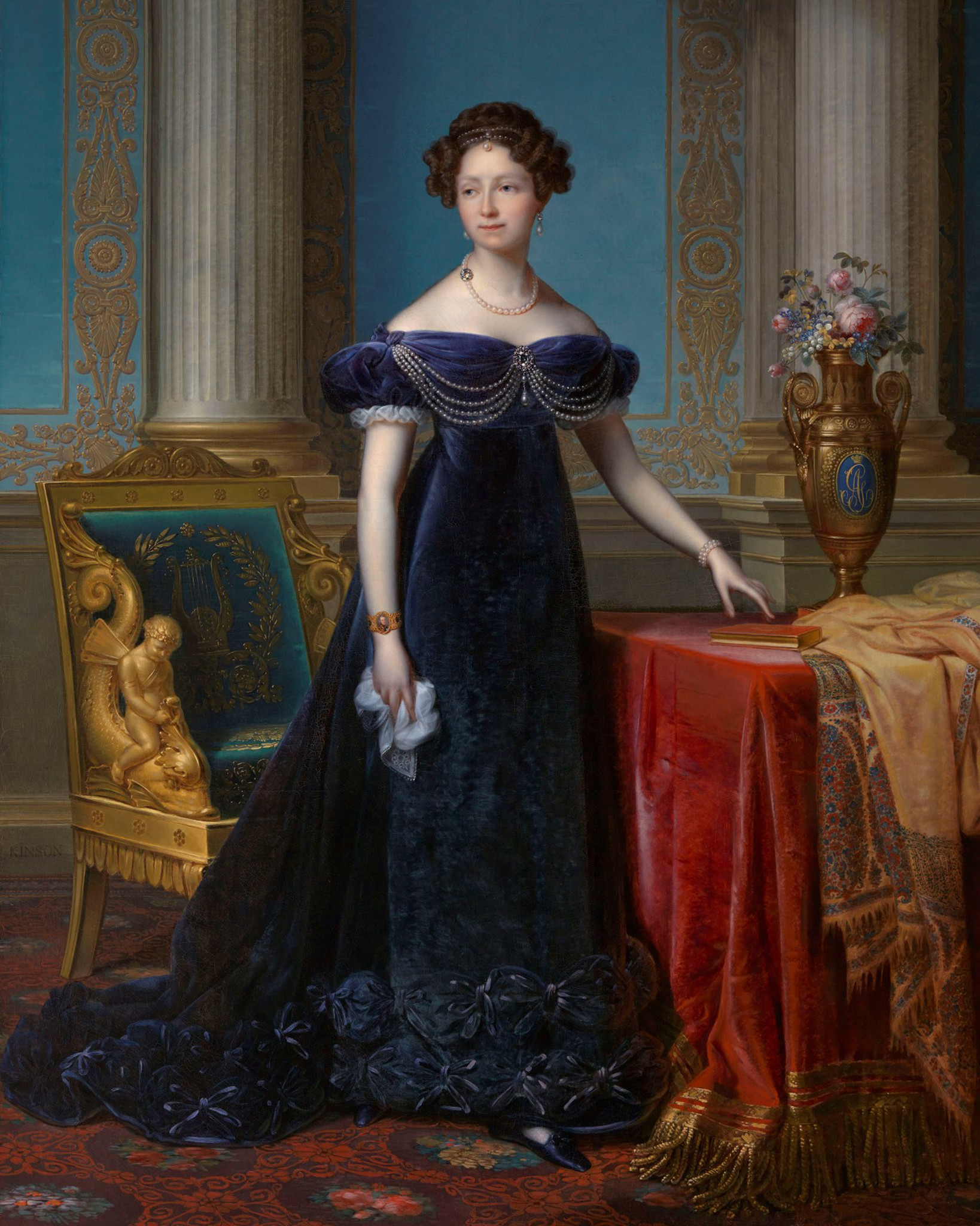 Королева в синем платье